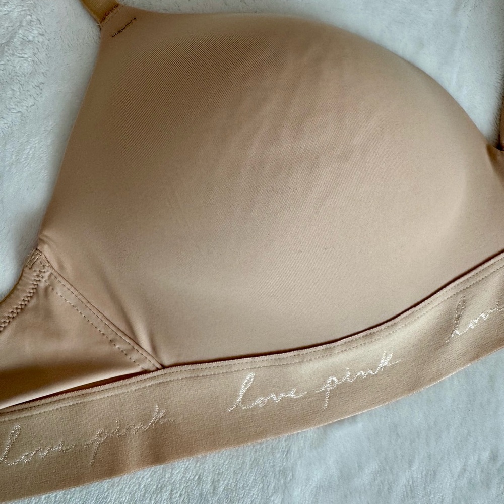 Pink Wear Everywhere Wireless Push-up Seamless Nude Victoria’s Secret Bra 38D